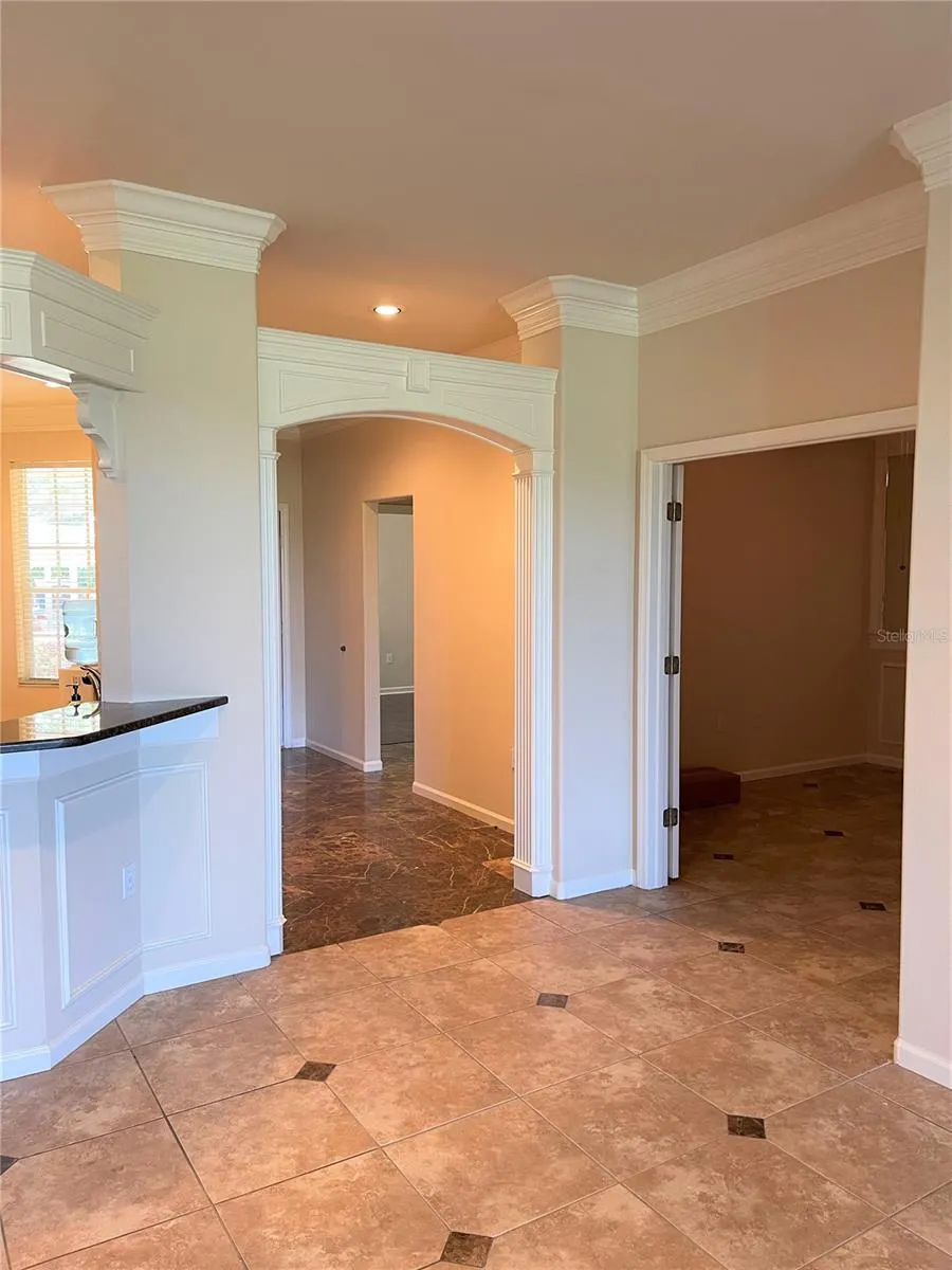 489 ENCLAVE PL #31 #31
