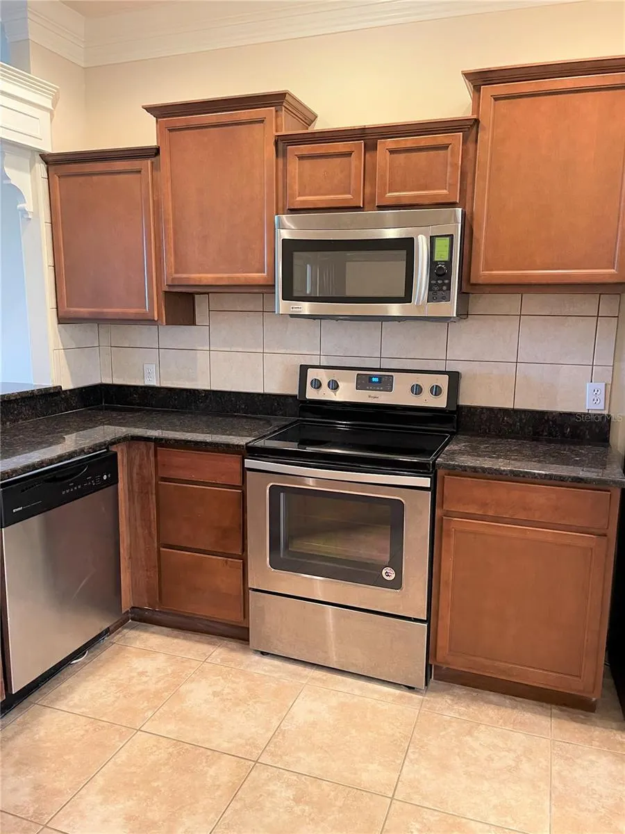 489 ENCLAVE PL #31 #31