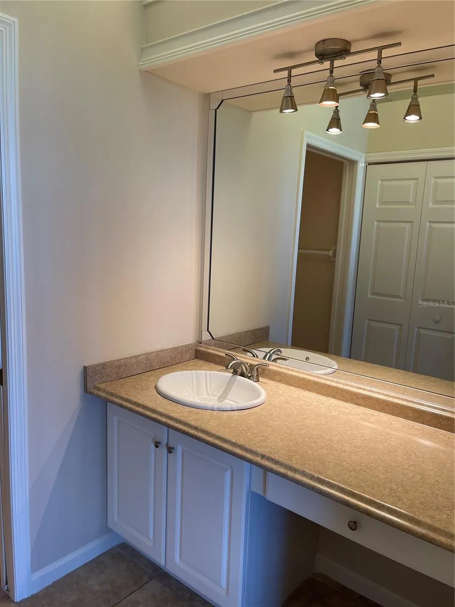 489 ENCLAVE PL #31 #31