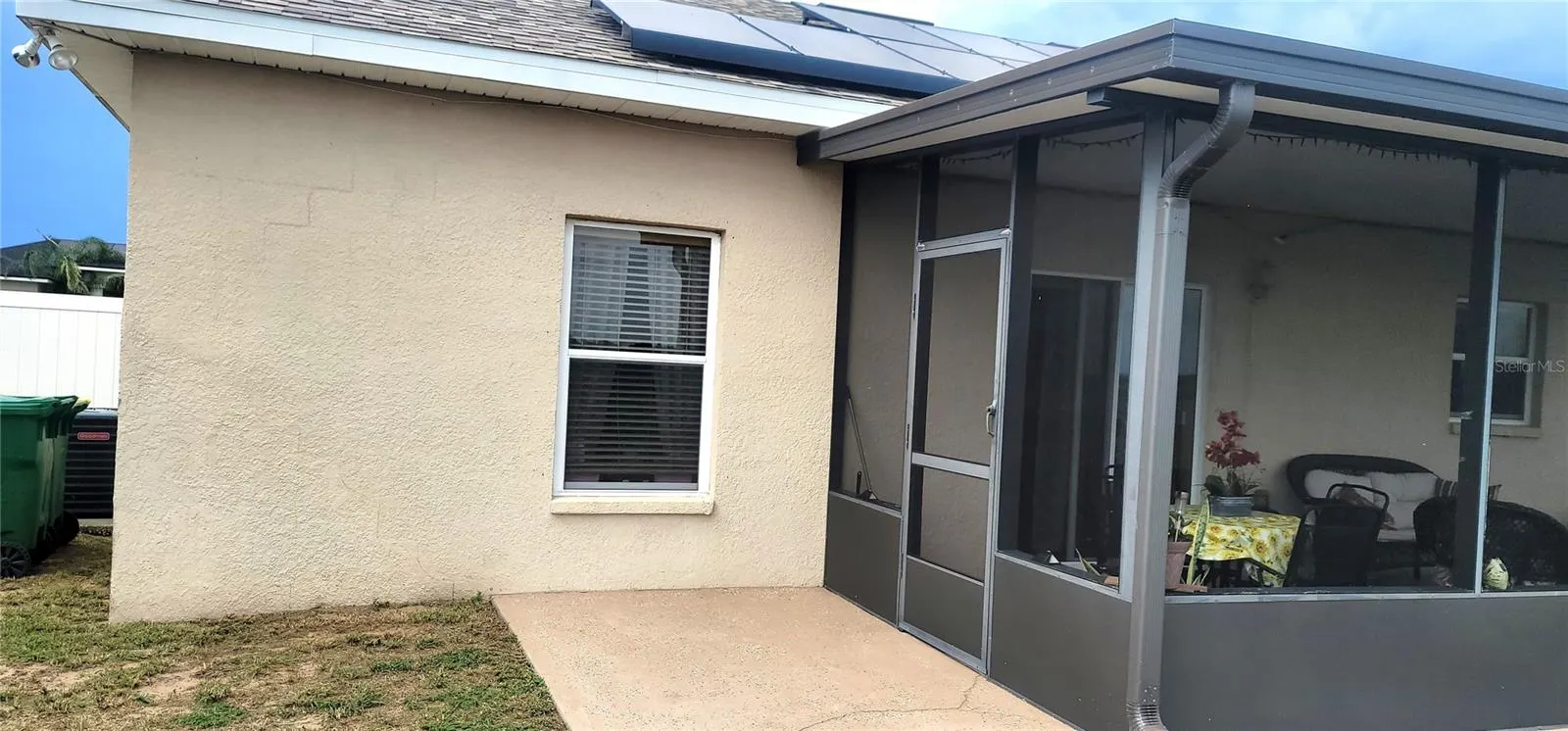 611 VALENCIA CT