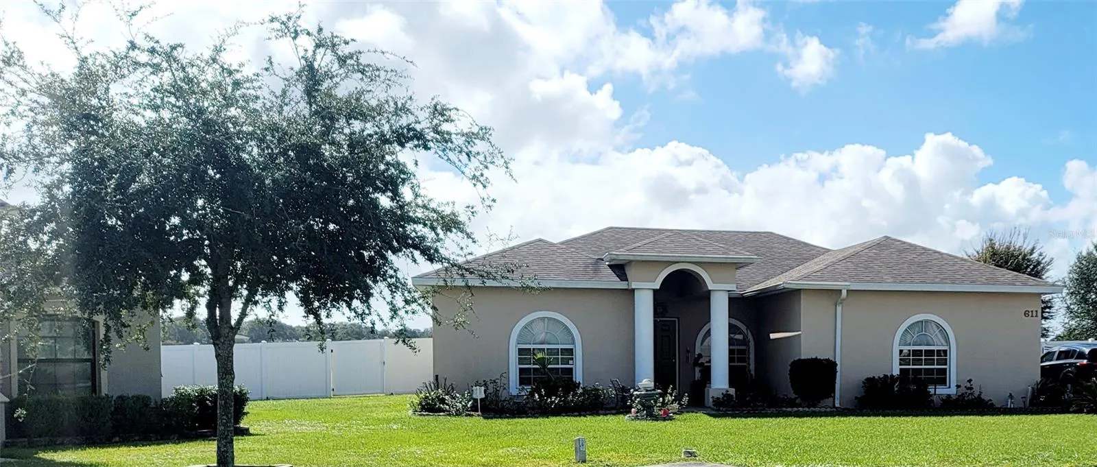 611 VALENCIA CT