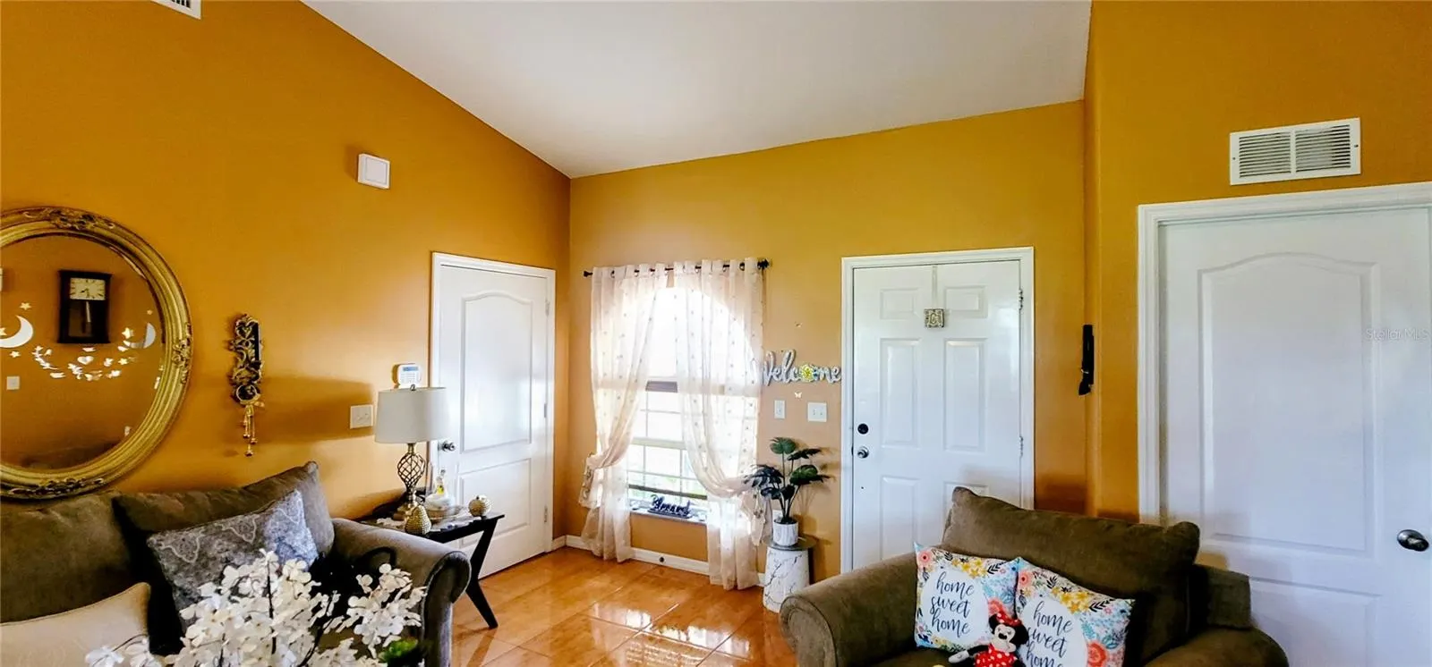 611 VALENCIA CT