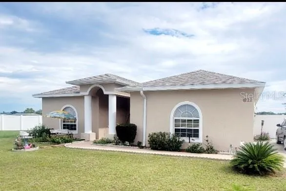611 VALENCIA CT