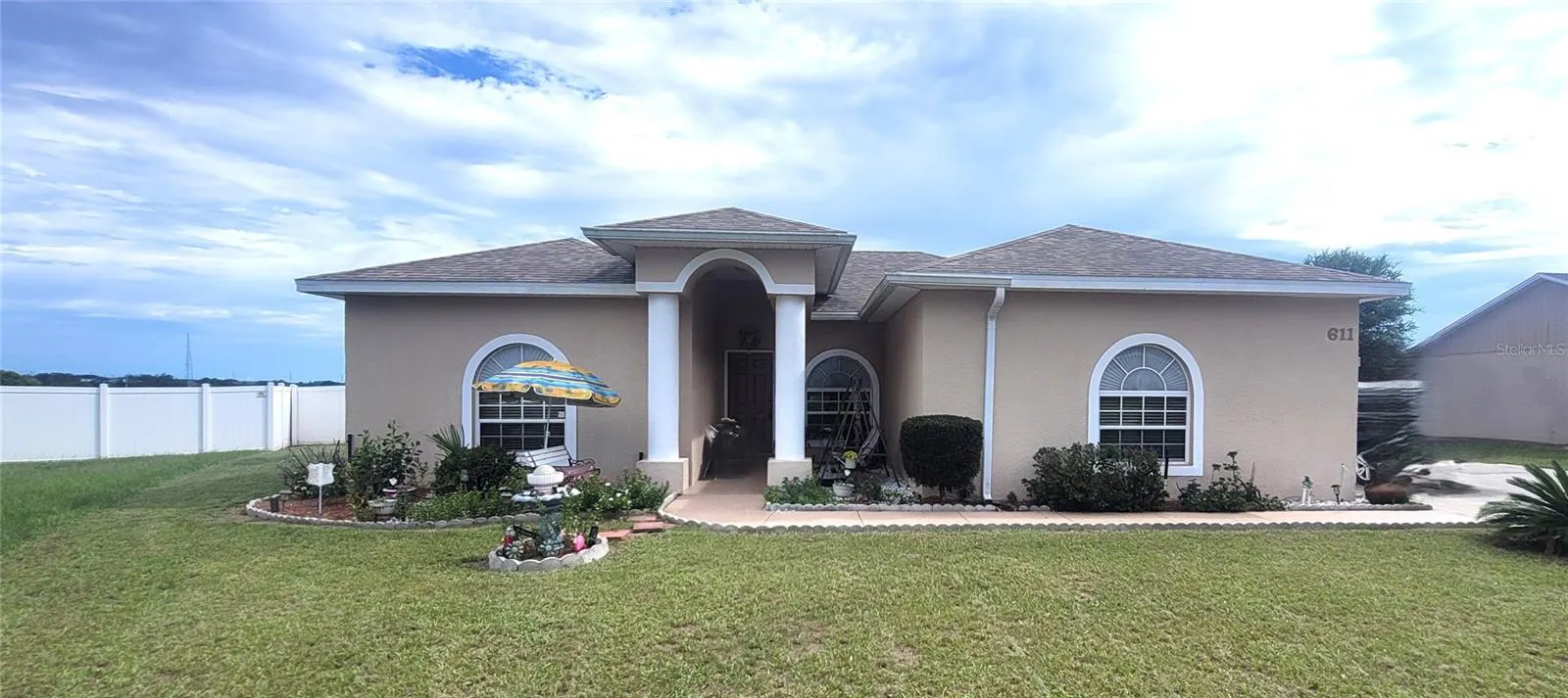611 VALENCIA CT
