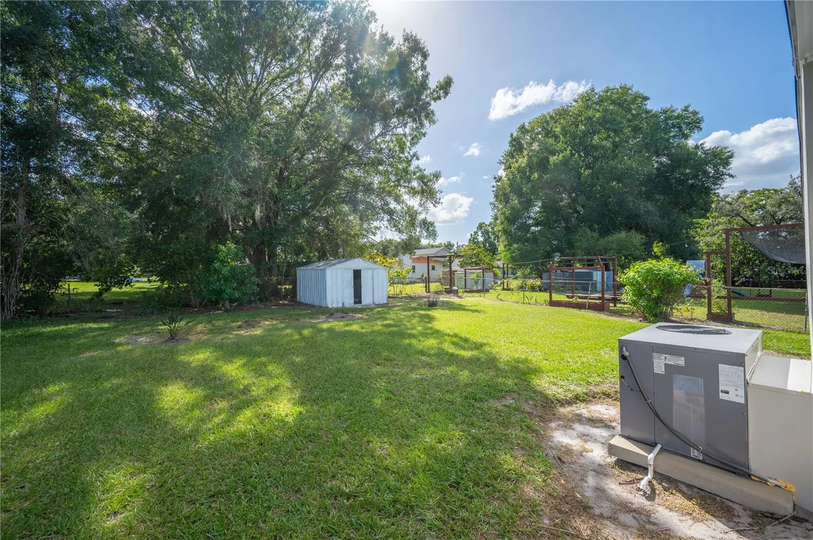 306 BASSEDENA CIR N