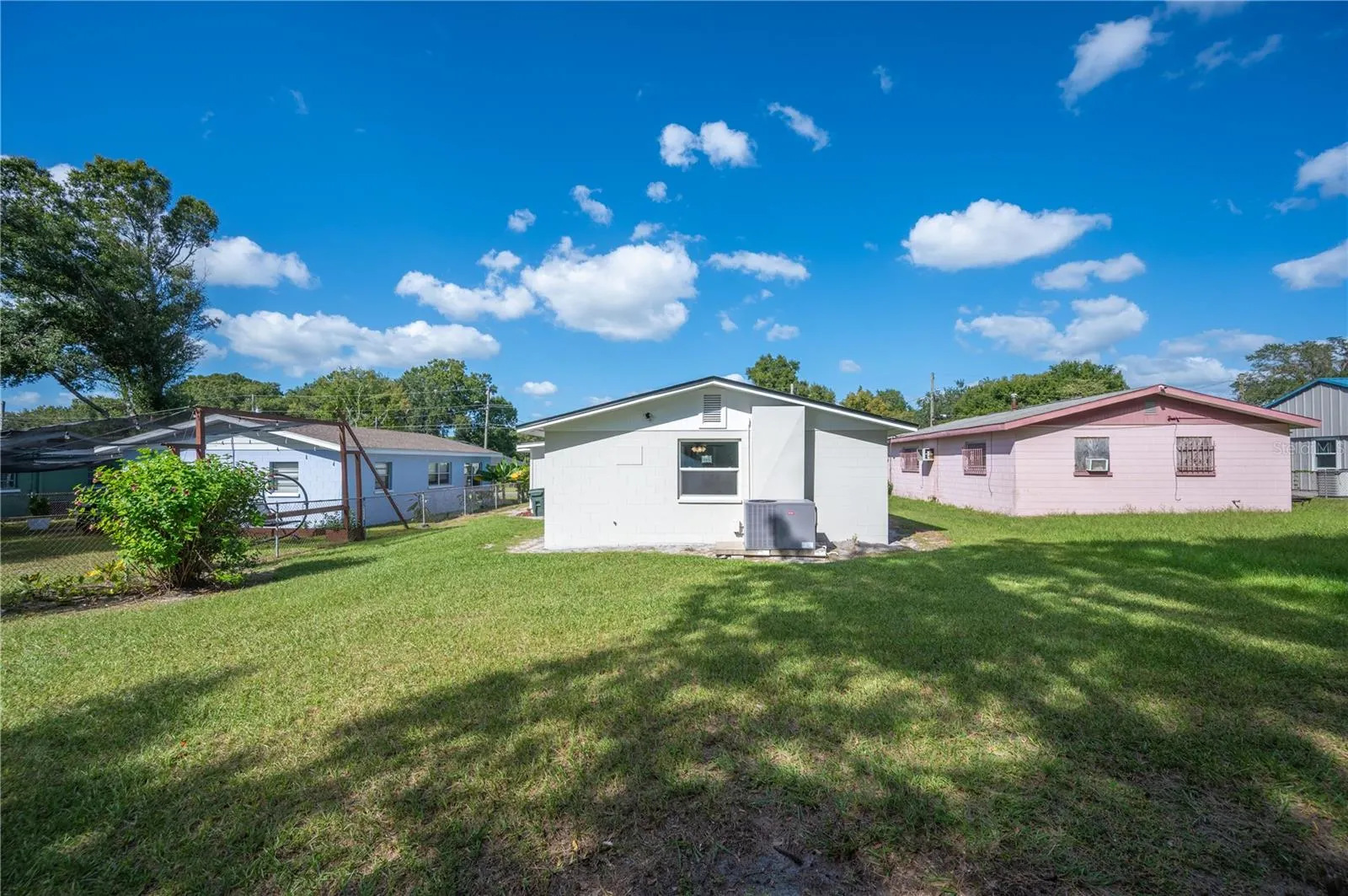 306 BASSEDENA CIR N