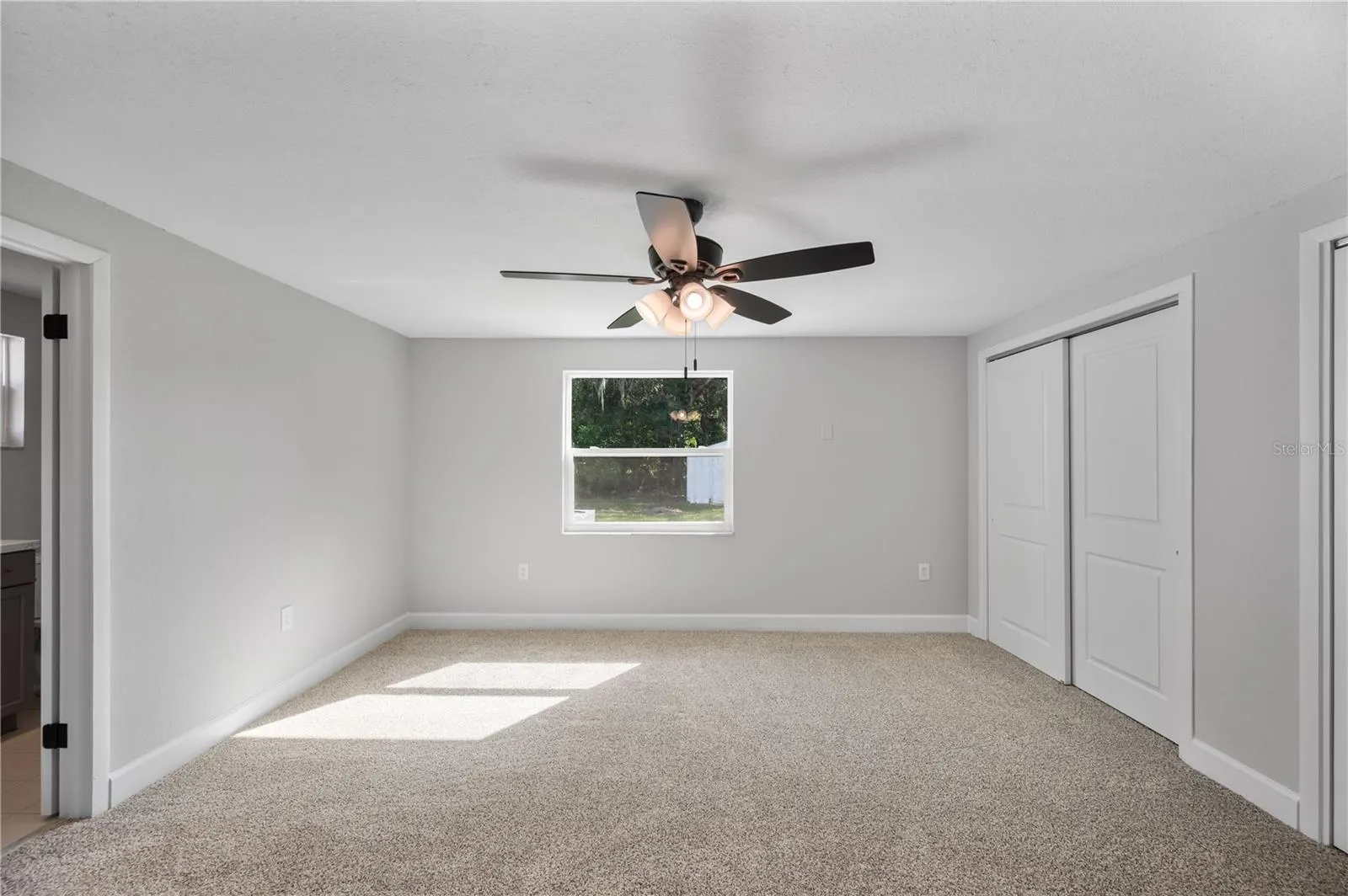306 BASSEDENA CIR N