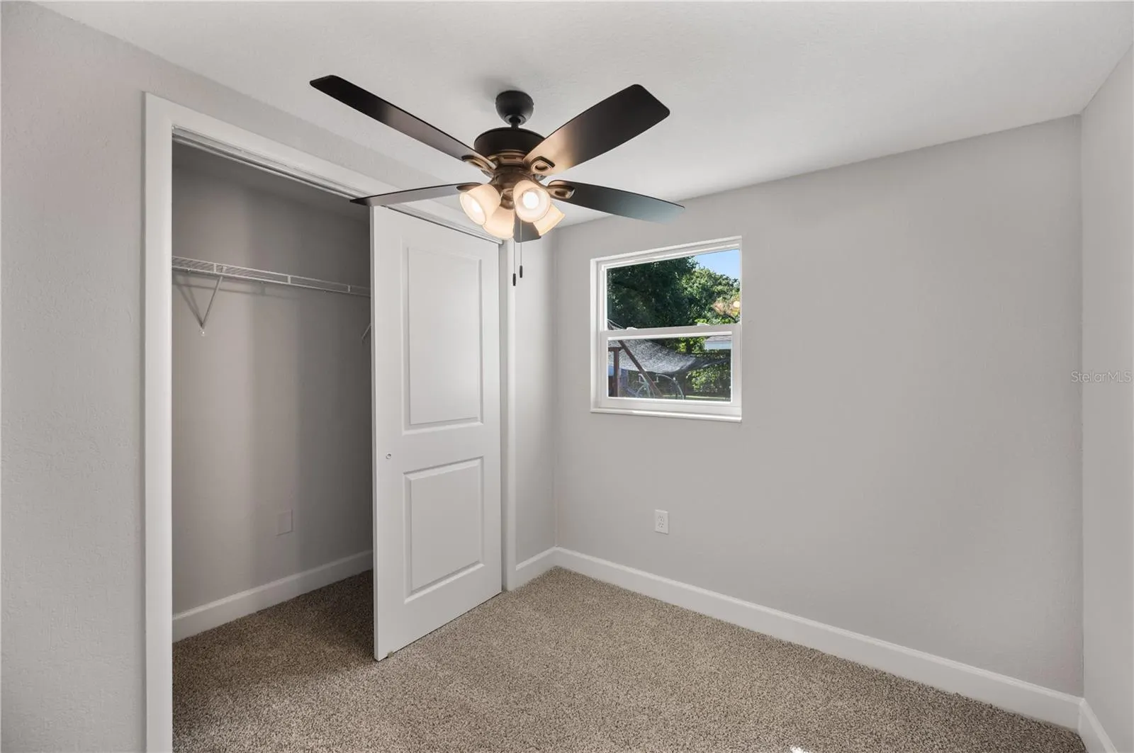 306 BASSEDENA CIR N