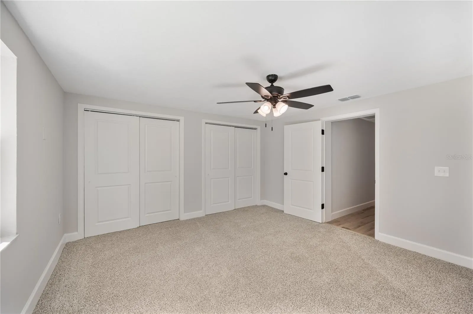 306 BASSEDENA CIR N