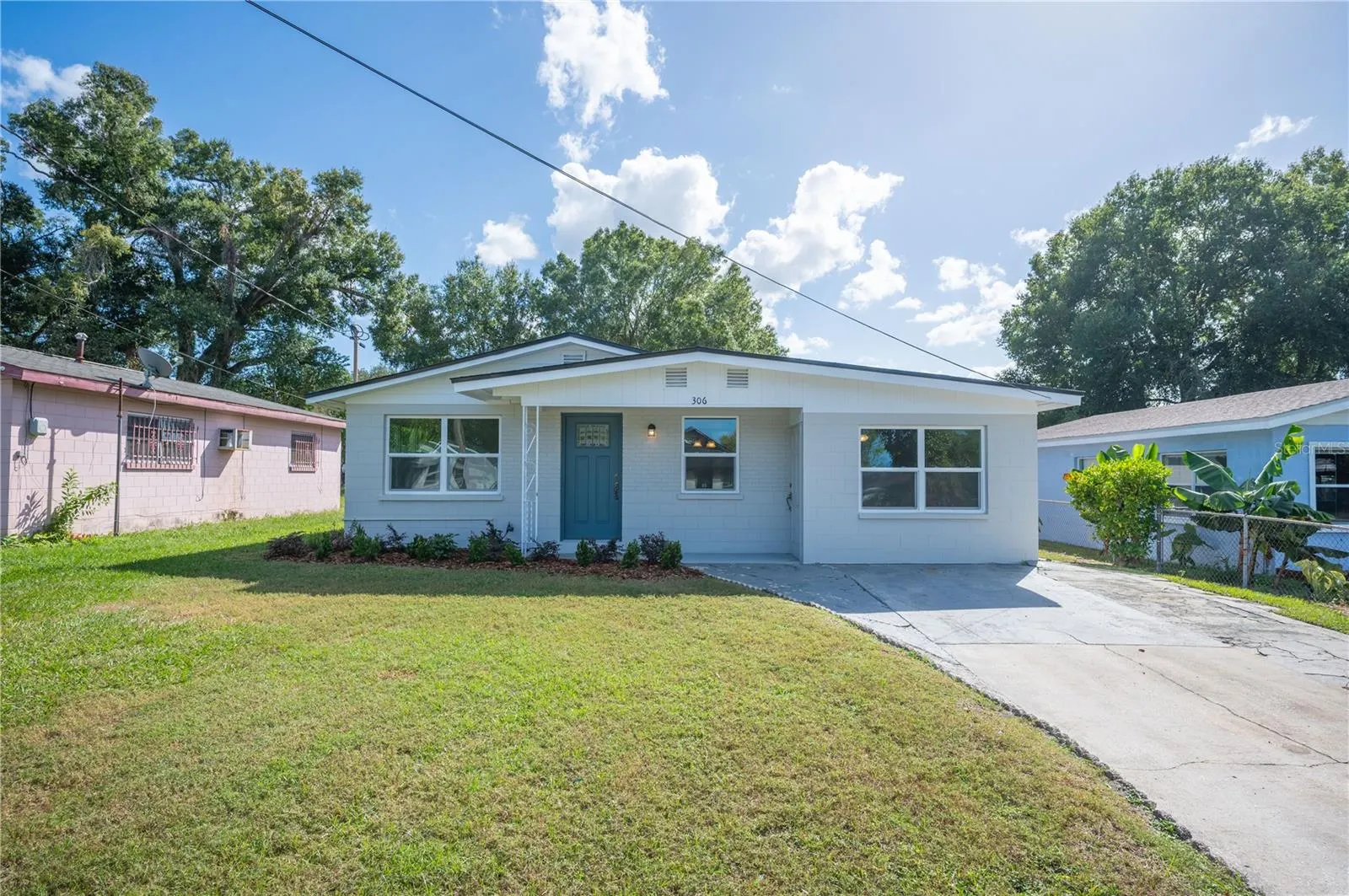 306 BASSEDENA CIR N