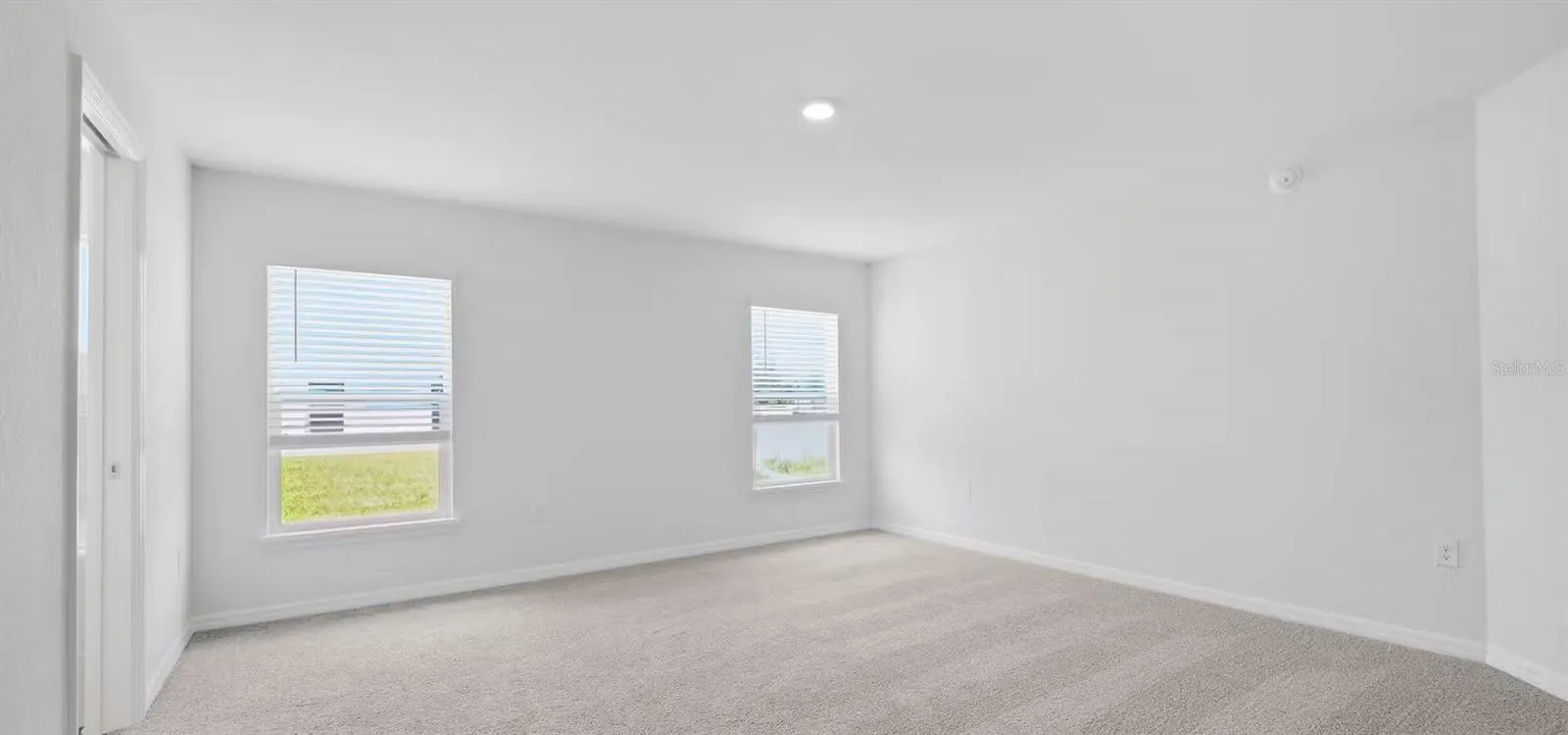 4586 RIVER BIRCH BND