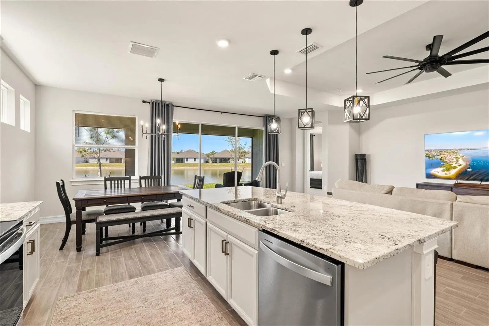 1606 CEDAR VALLEY DR