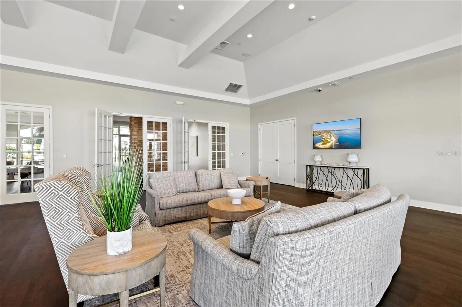 1606 CEDAR VALLEY DR