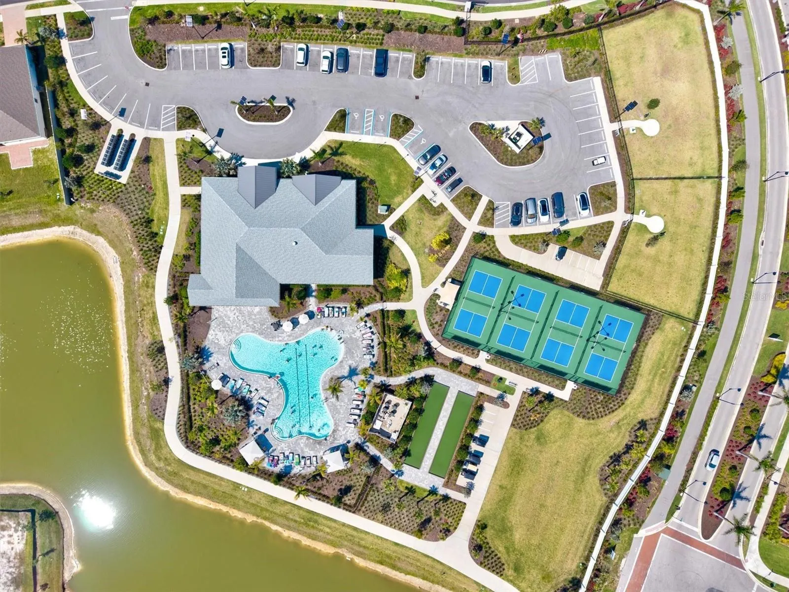 1606 CEDAR VALLEY DR