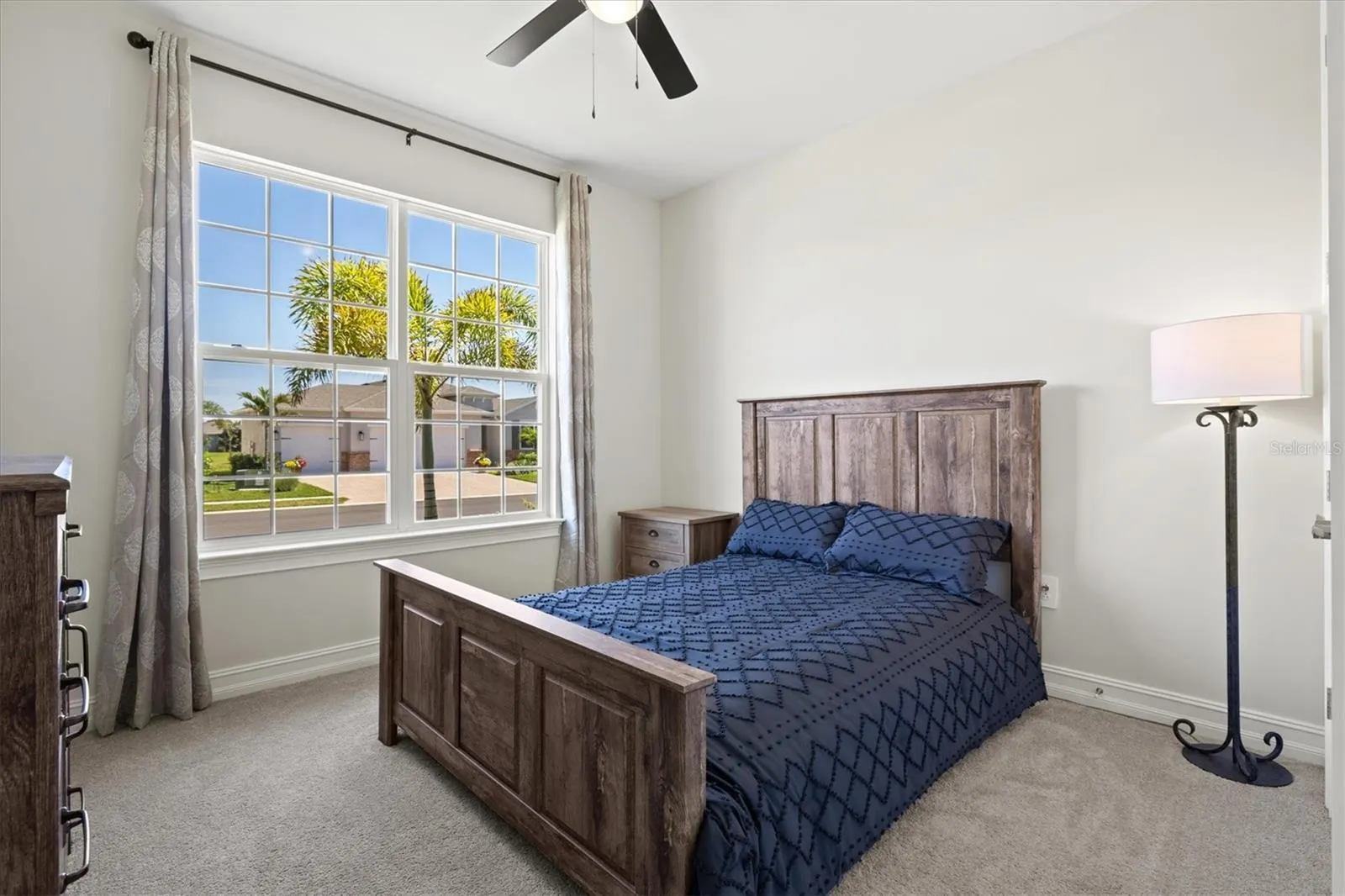 1606 CEDAR VALLEY DR