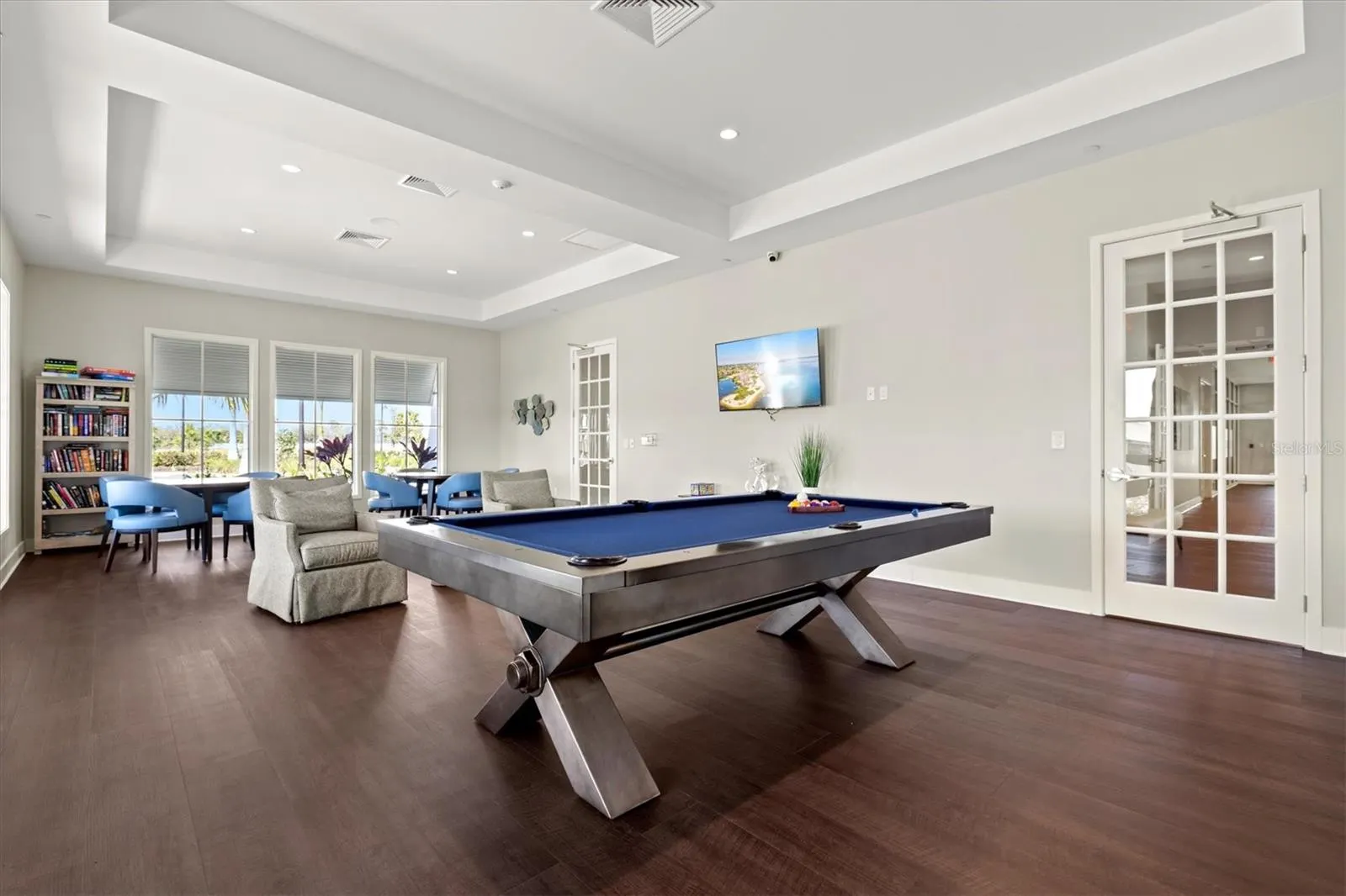 1606 CEDAR VALLEY DR