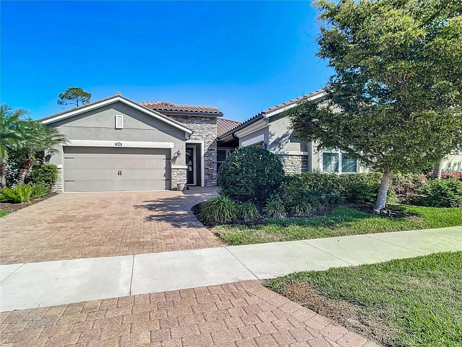 11700 TAPESTRY LN