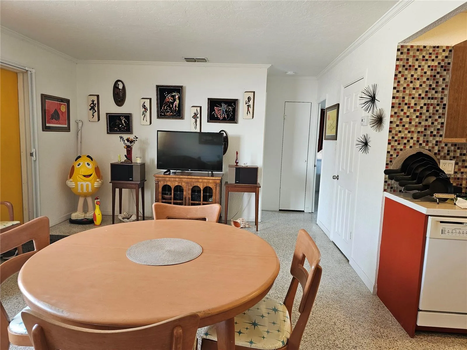 1103 LUCILLE AVE