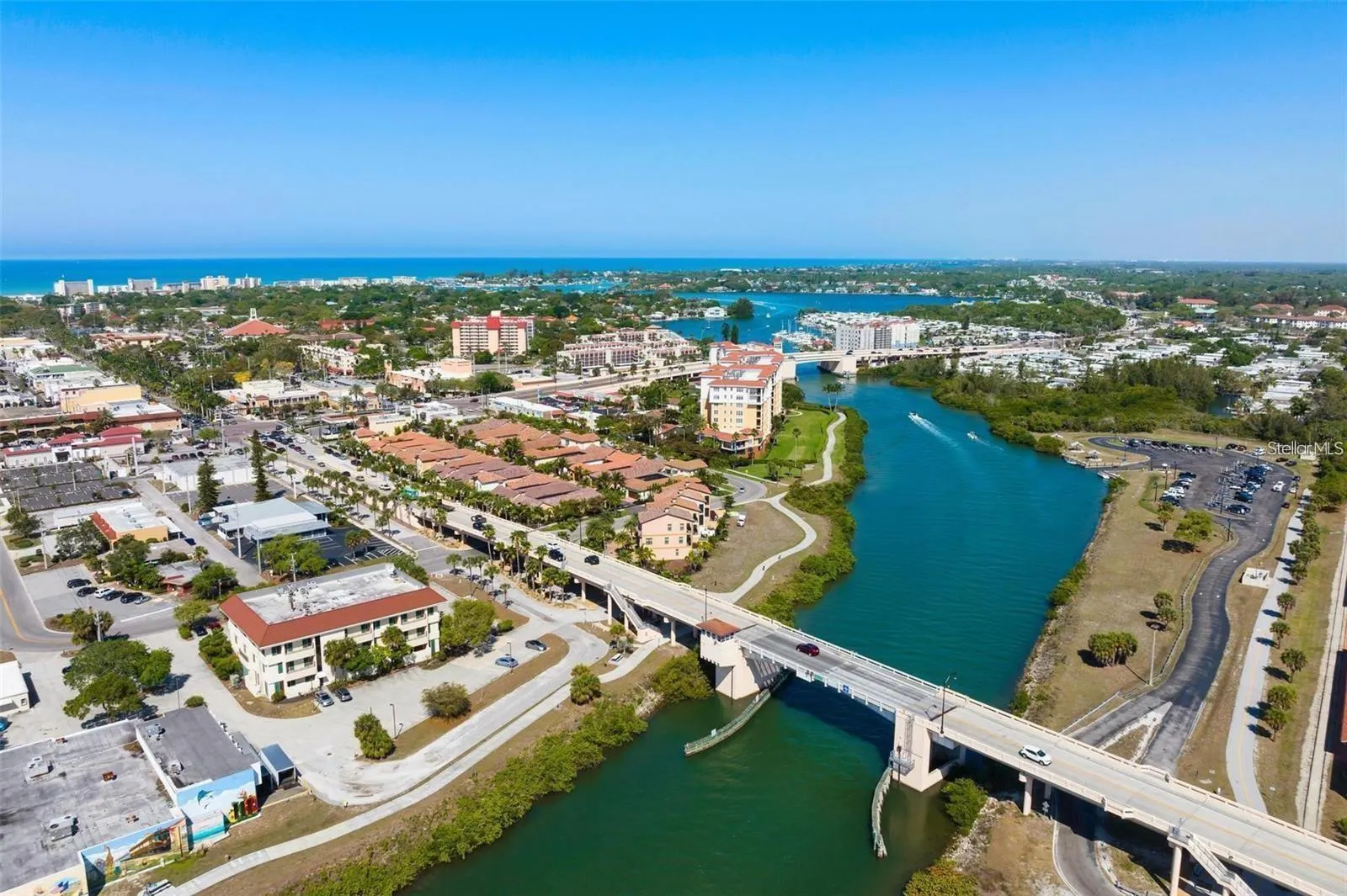 214 FAIR WINDS DR #214, #214