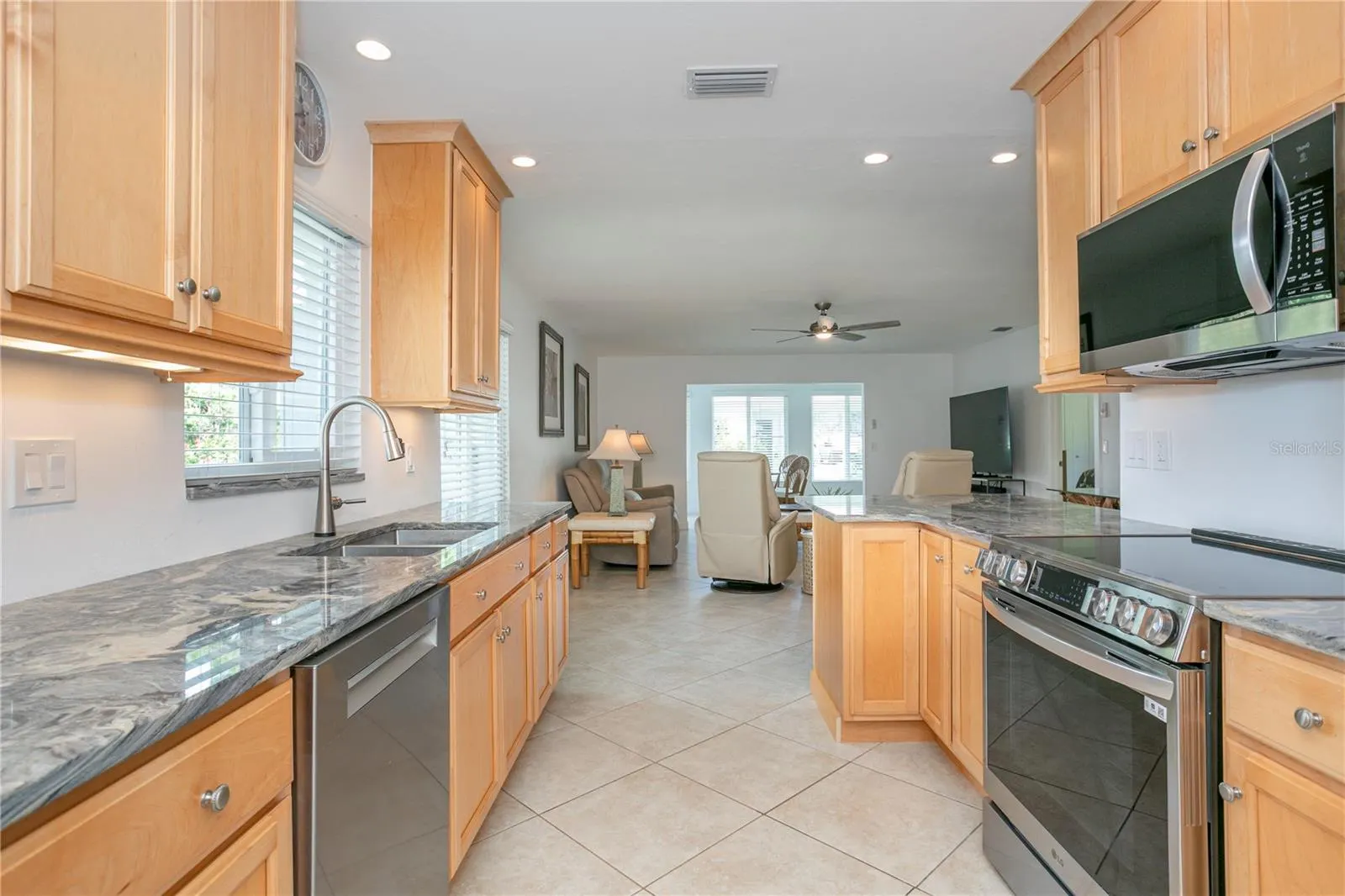 214 FAIR WINDS DR #214, #214