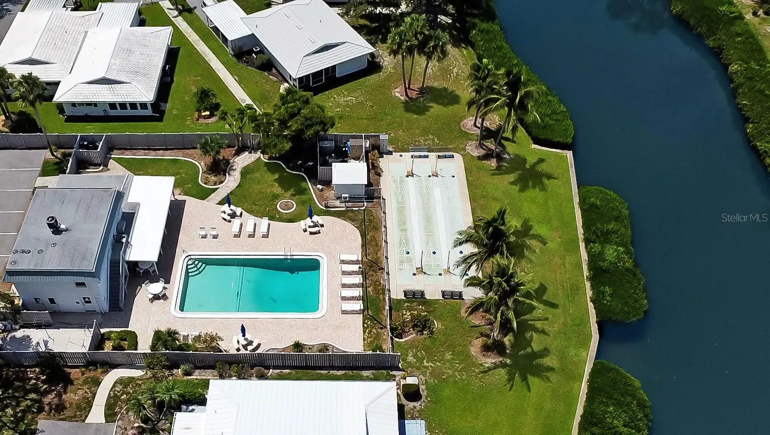 214 FAIR WINDS DR #214, #214