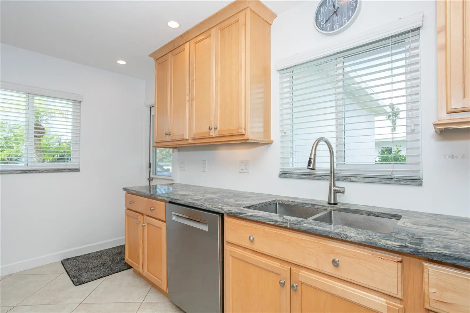 214 FAIR WINDS DR #214, #214