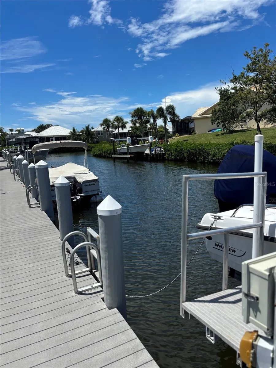 214 FAIR WINDS DR #214, #214