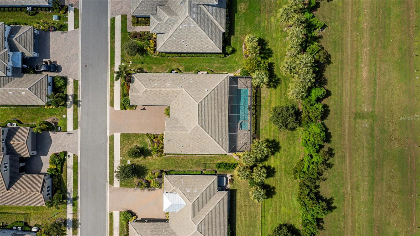 6137 LUNGO LAGO DR