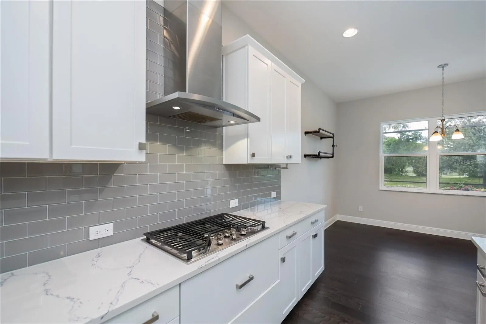 6137 LUNGO LAGO DR