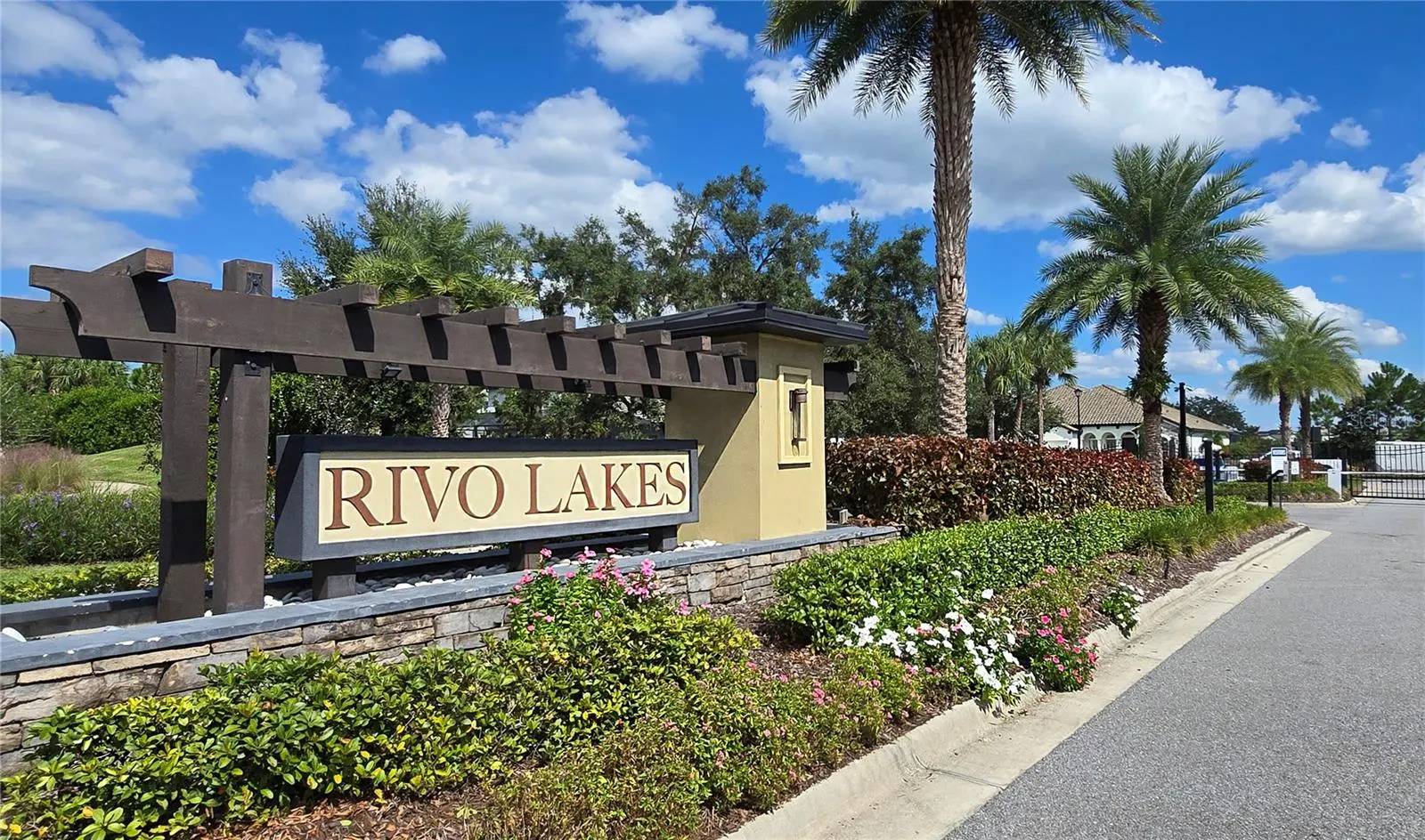 6137 LUNGO LAGO DR