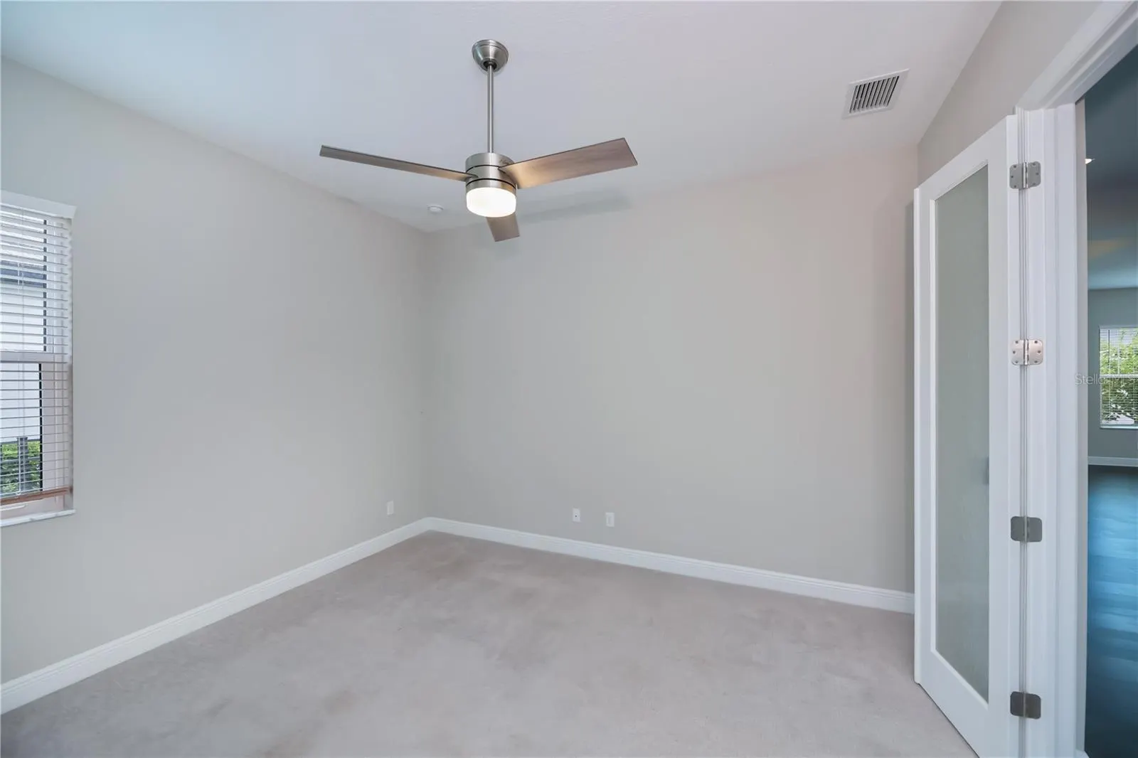 6137 LUNGO LAGO DR