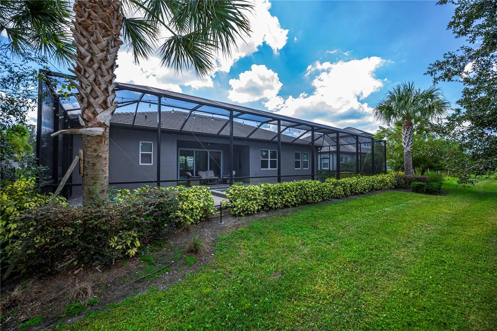 6137 LUNGO LAGO DR