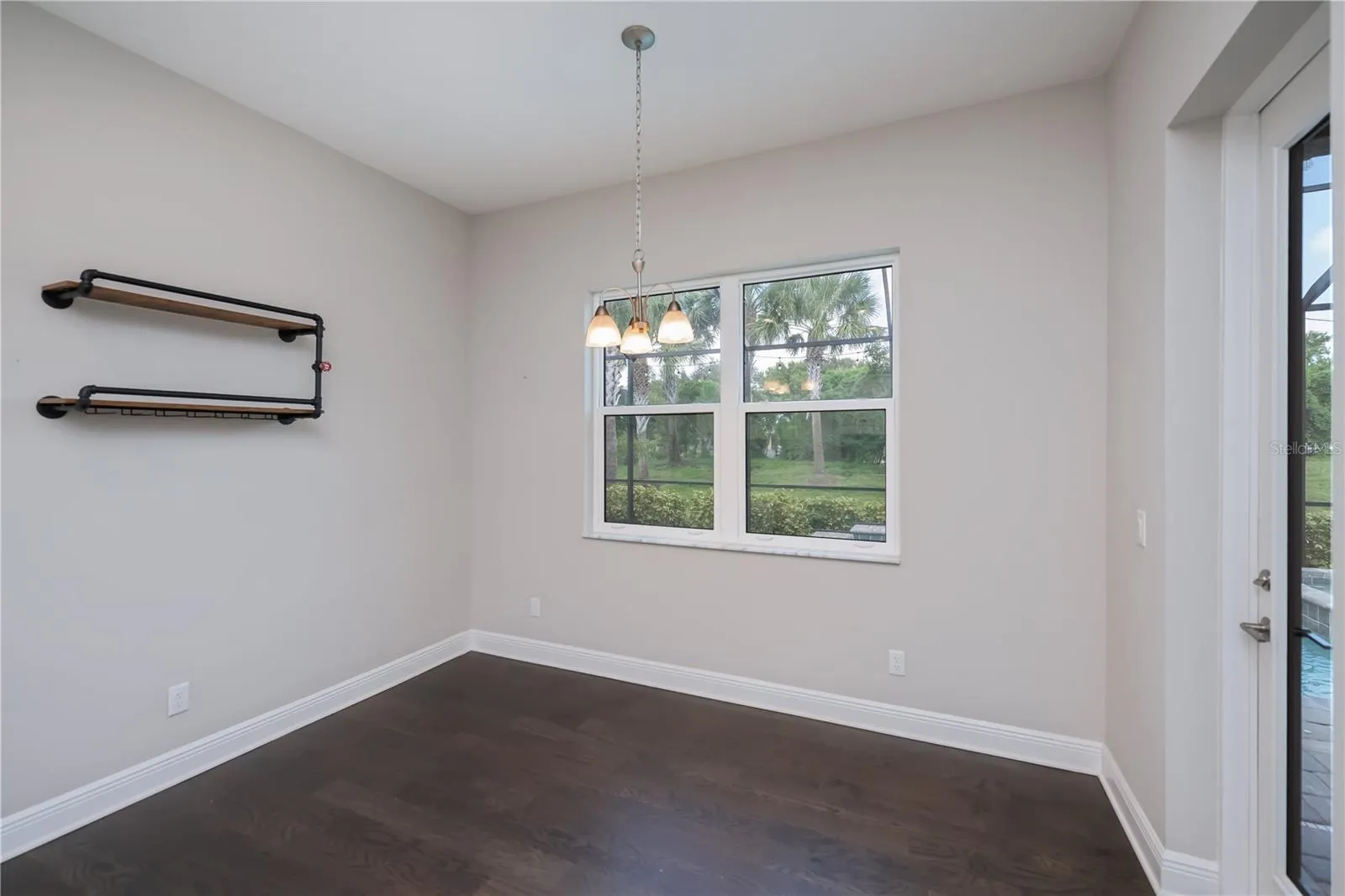 6137 LUNGO LAGO DR