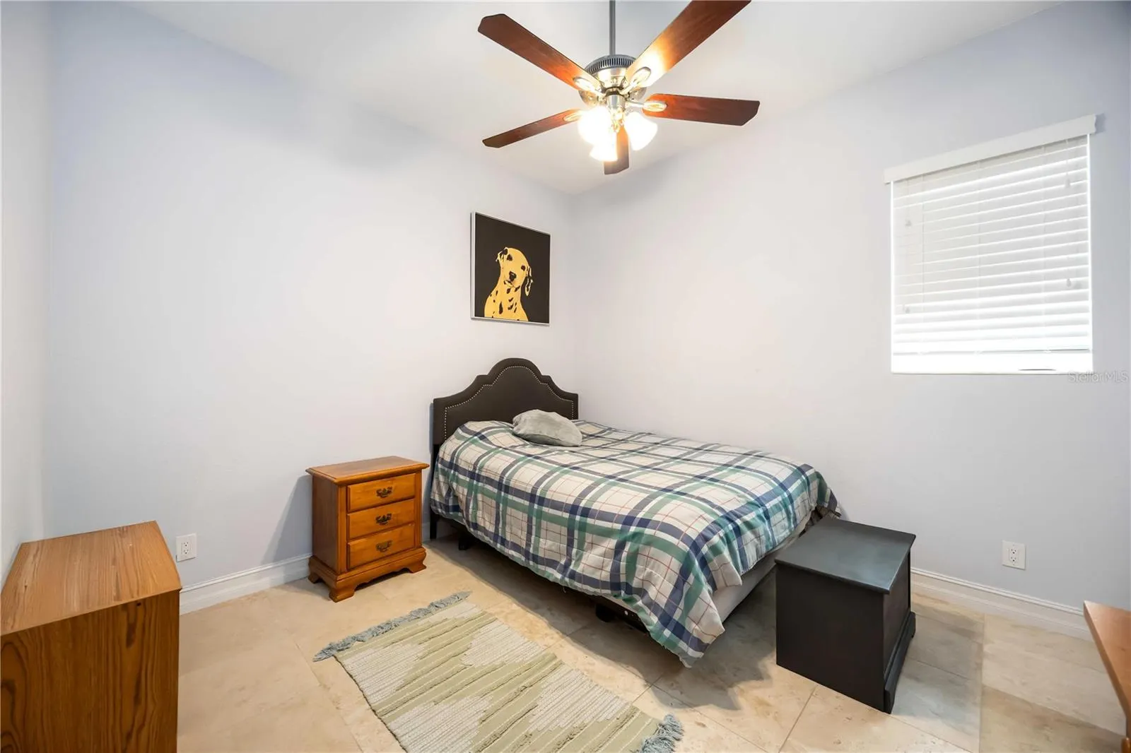 3674 ROSLYN RD
