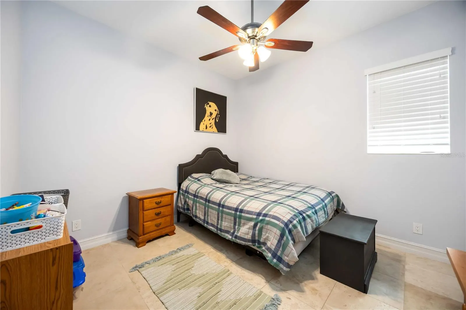 3674 ROSLYN RD