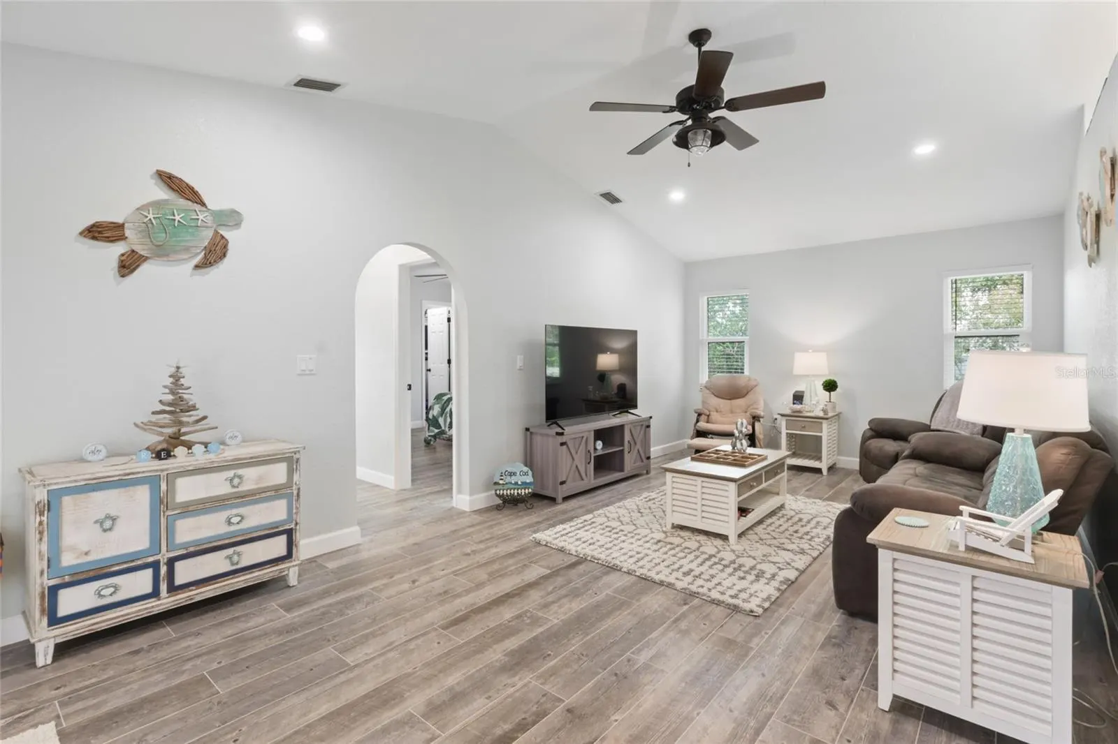 27401 VOYAGEUR DR