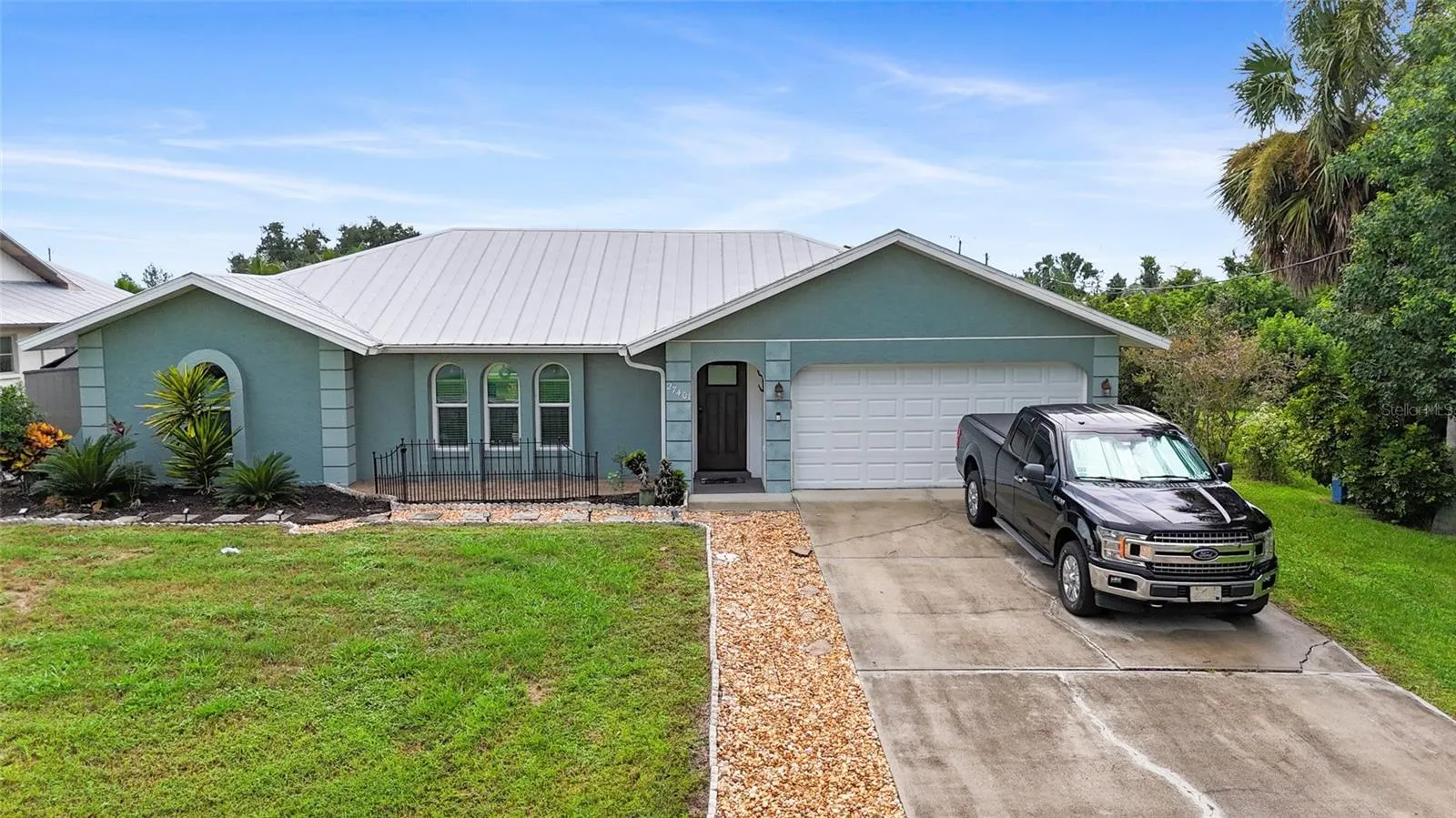 27401 VOYAGEUR DR