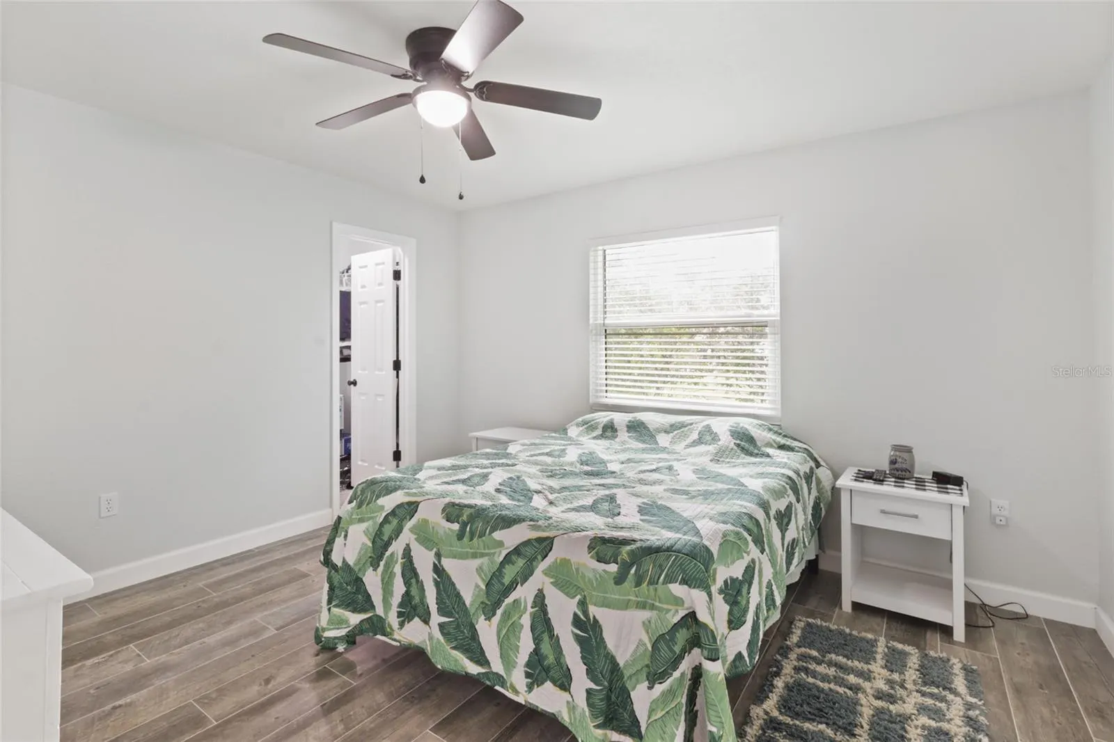 27401 VOYAGEUR DR