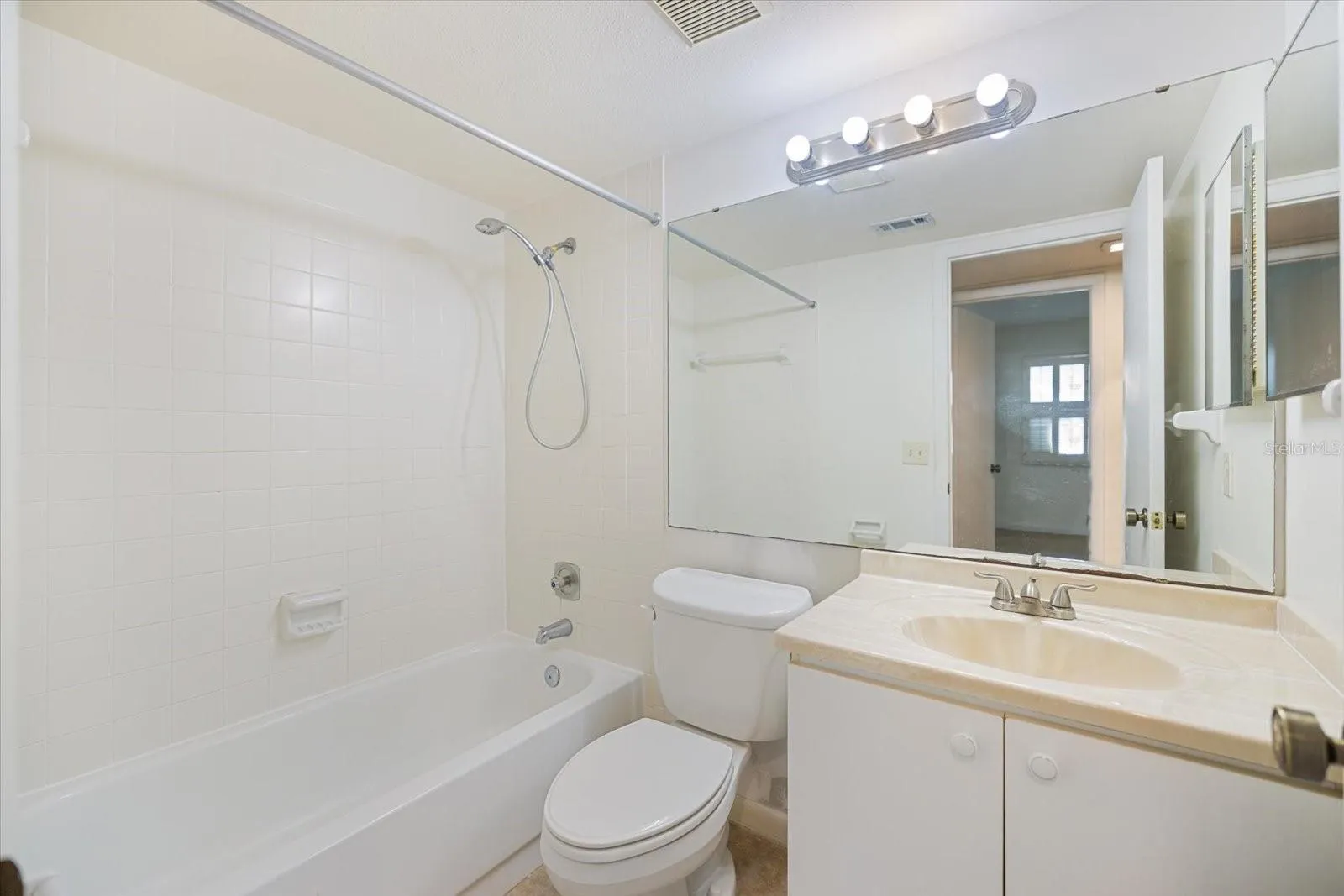 638 E BIRD BAY DR E #212, #212