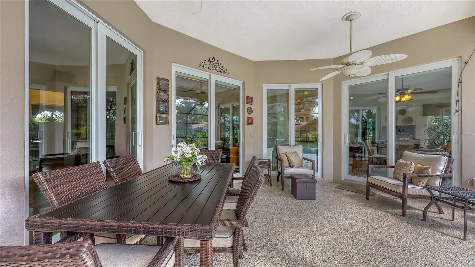 1212 WHITNEY DR