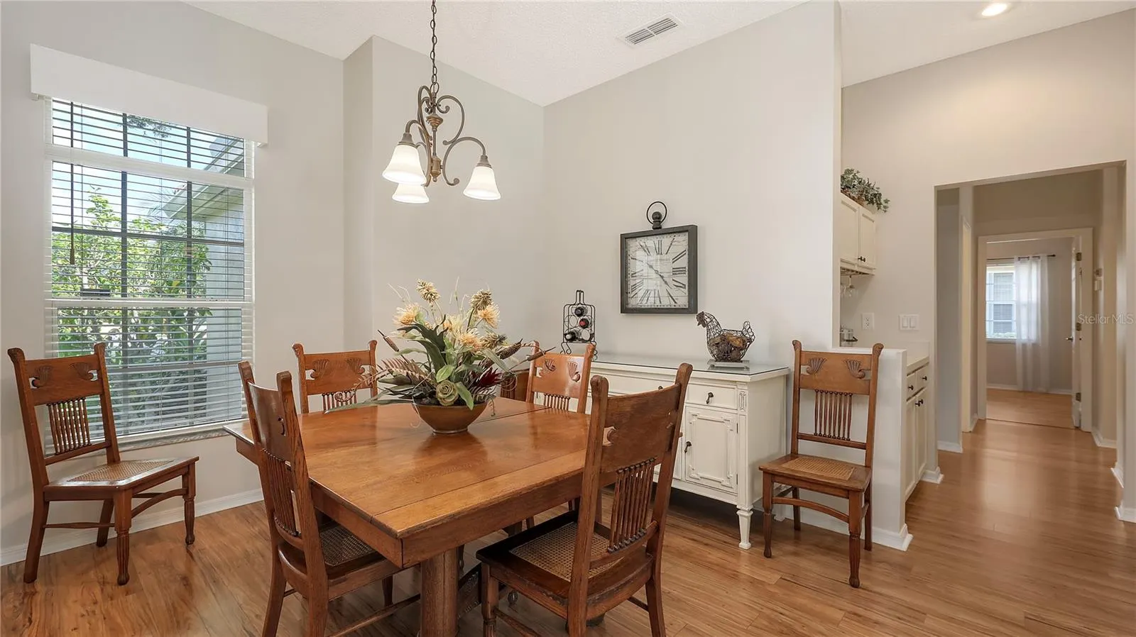 1212 WHITNEY DR