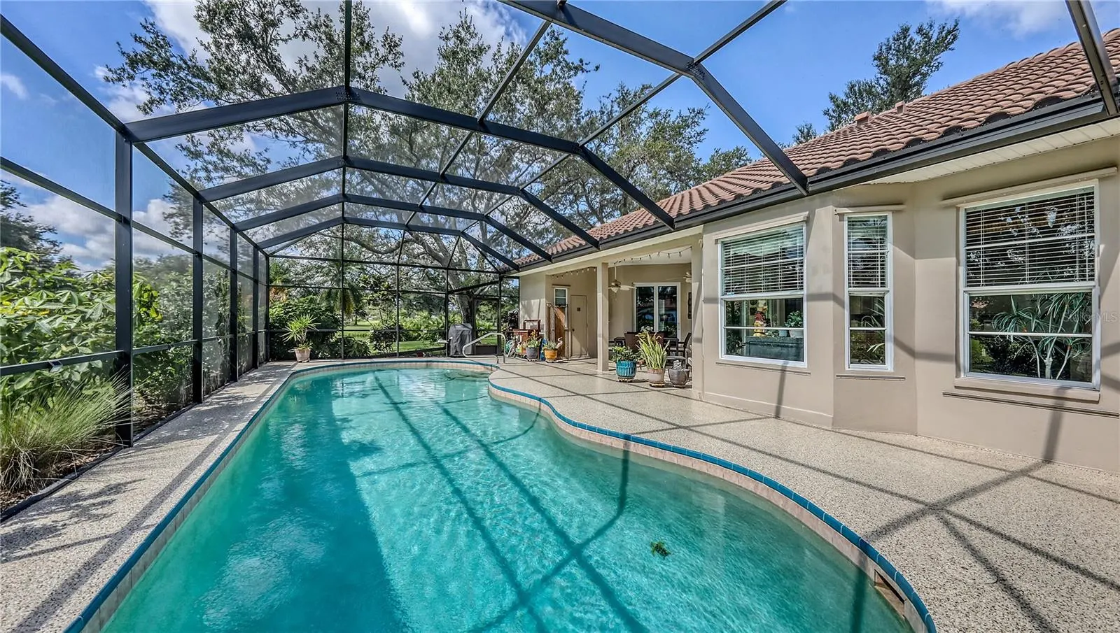 1212 WHITNEY DR