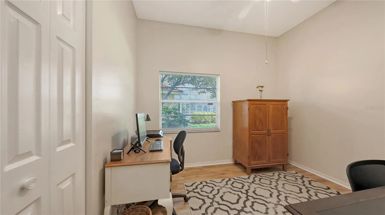 1212 WHITNEY DR