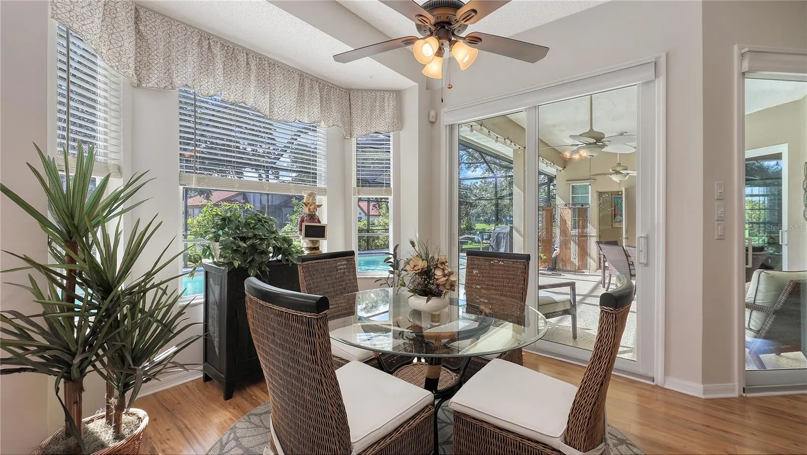 1212 WHITNEY DR