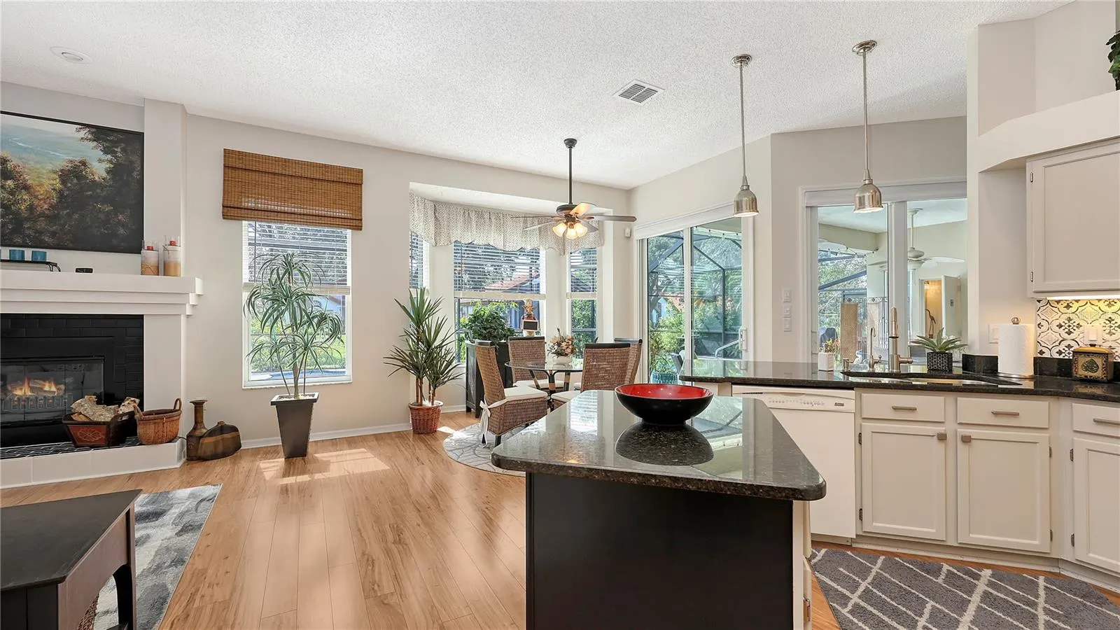 1212 WHITNEY DR