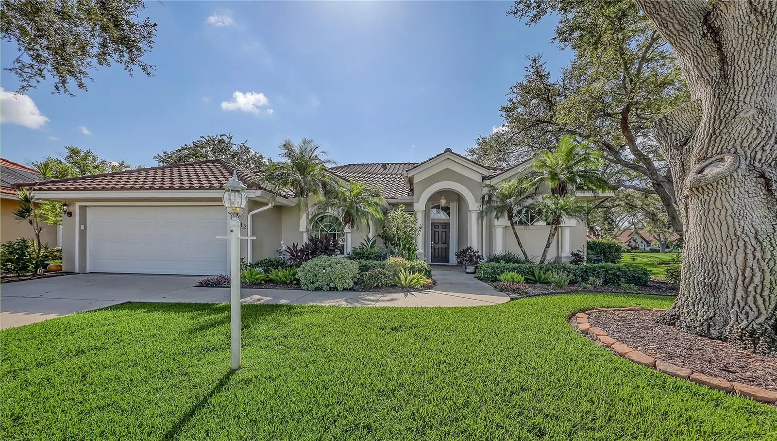 1212 WHITNEY DR