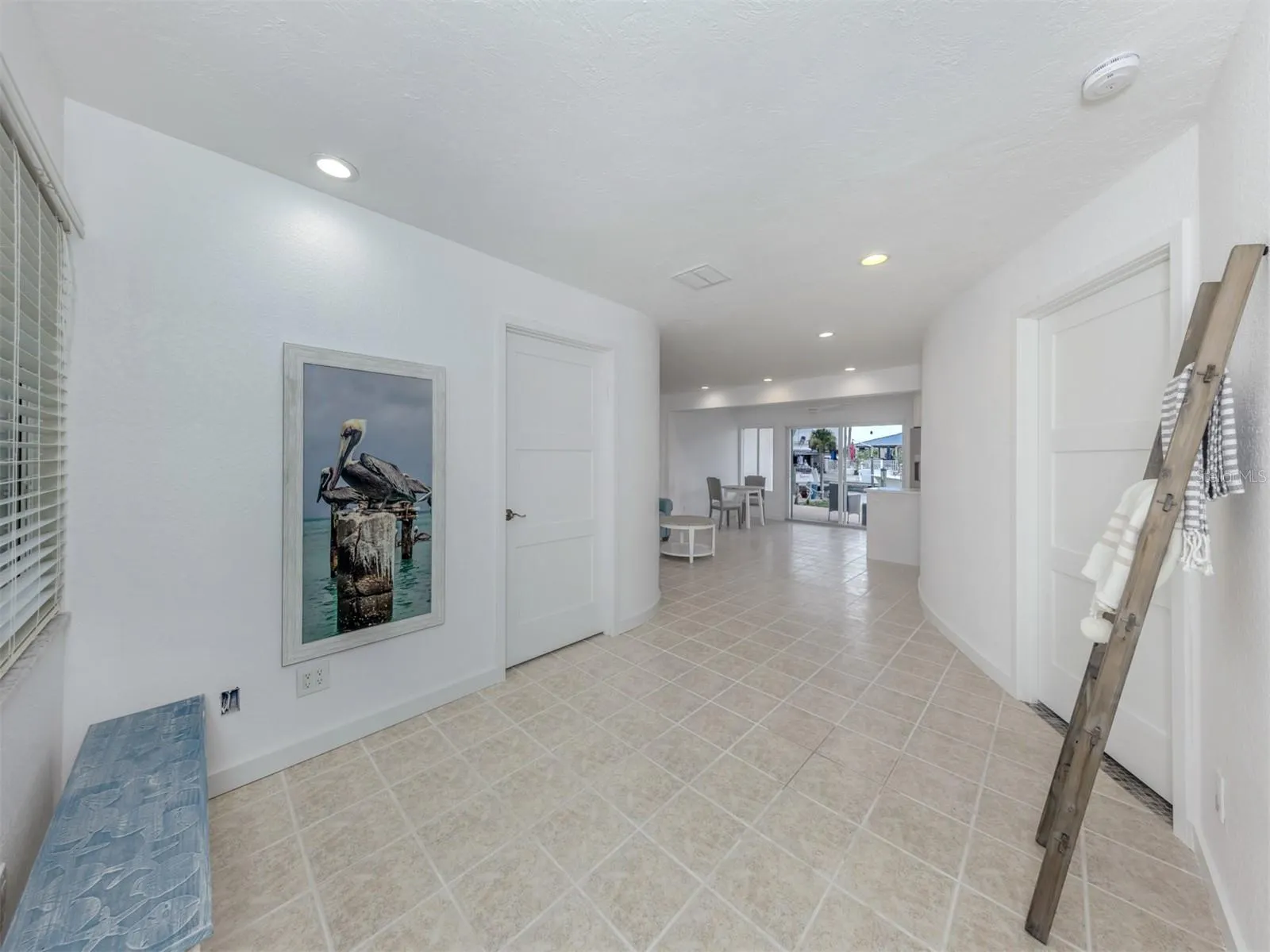 853 WHITE CAP CIR #18, #18