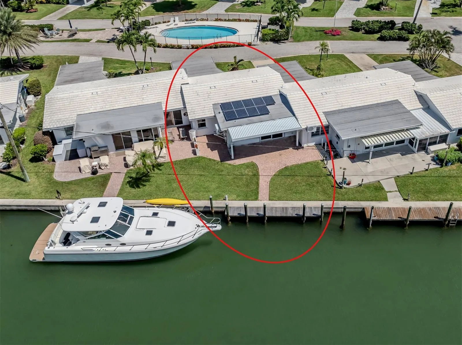 853 WHITE CAP CIR #18, #18