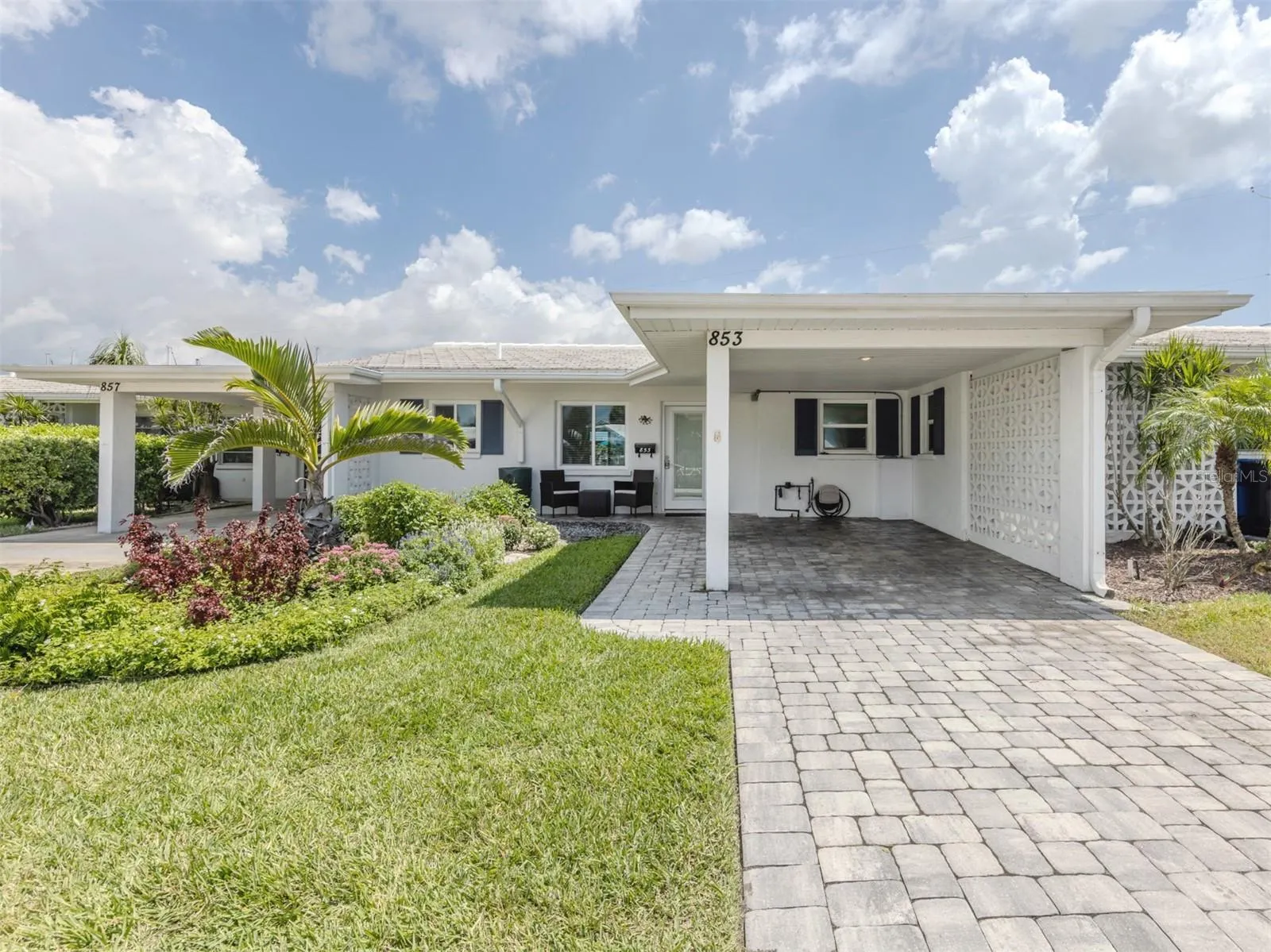 853 WHITE CAP CIR #18, #18