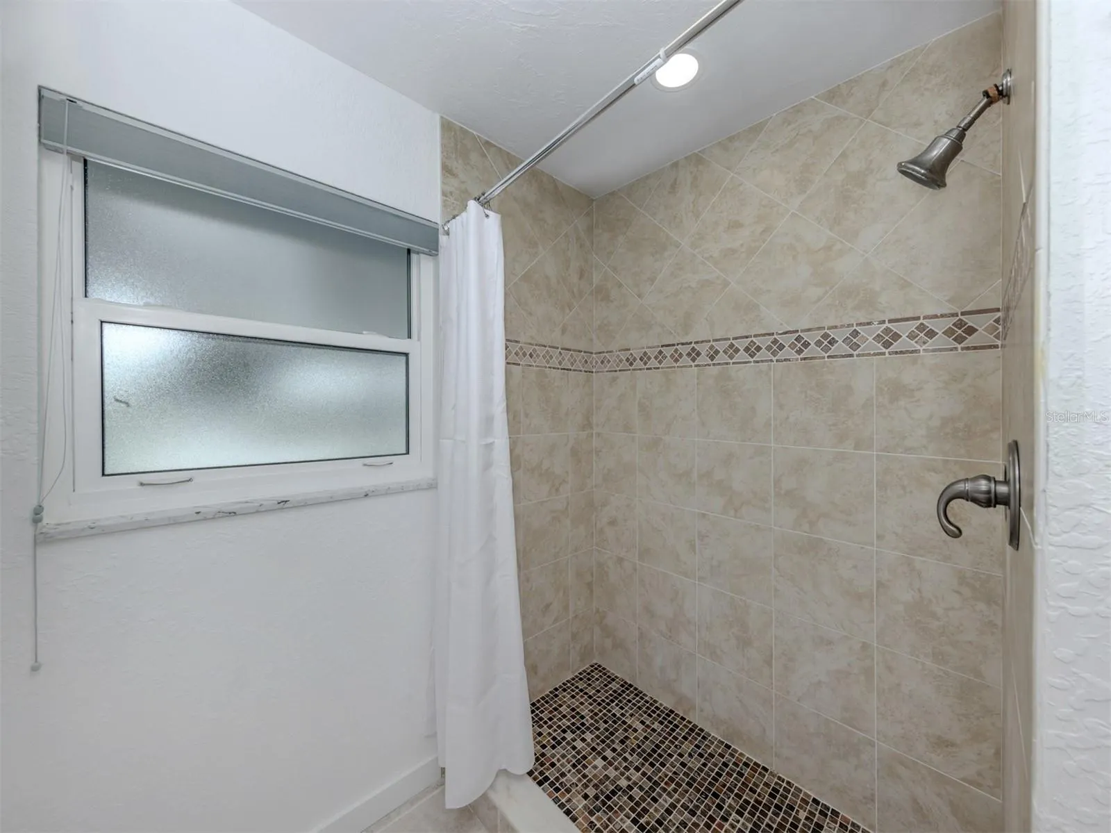 853 WHITE CAP CIR #18, #18